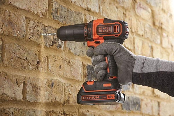 BLACK+DECKER Kit Taladro Percutor